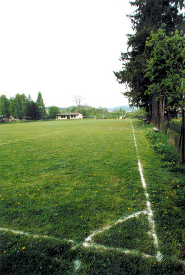 Fotbalové hřiště se zázemím